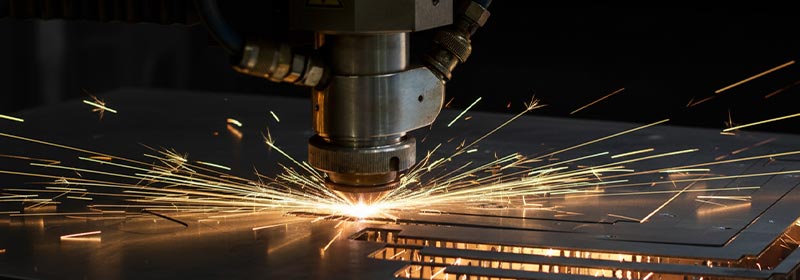 laserowe ciecie blach maszyna iskry